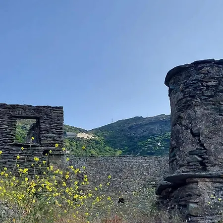 Village Sense, Pergola & Unlimited View 別荘 Fallika